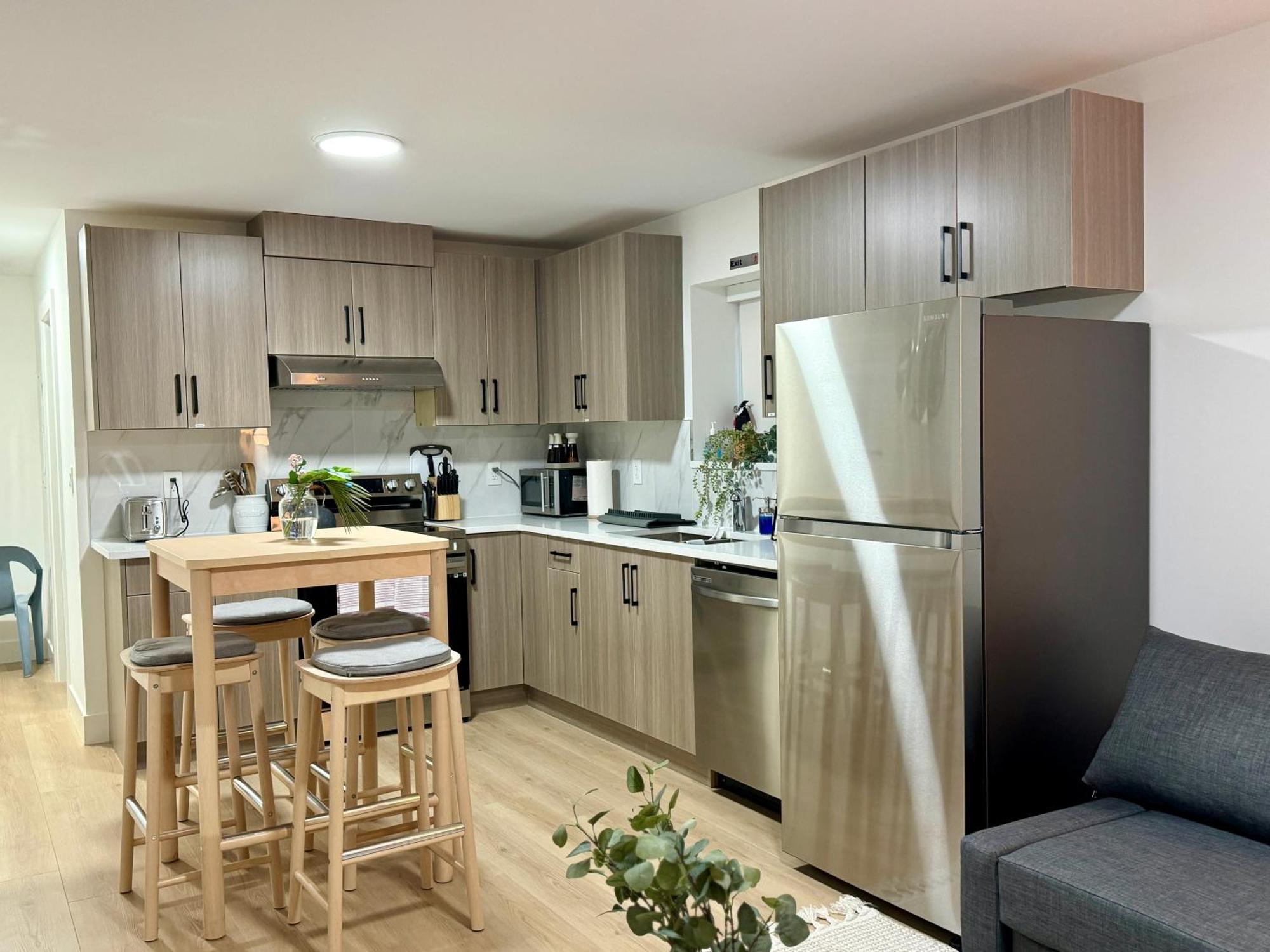 The Sunset Haven- Cozy 2Br Basement Suite Near White Rock Surrey Esterno foto