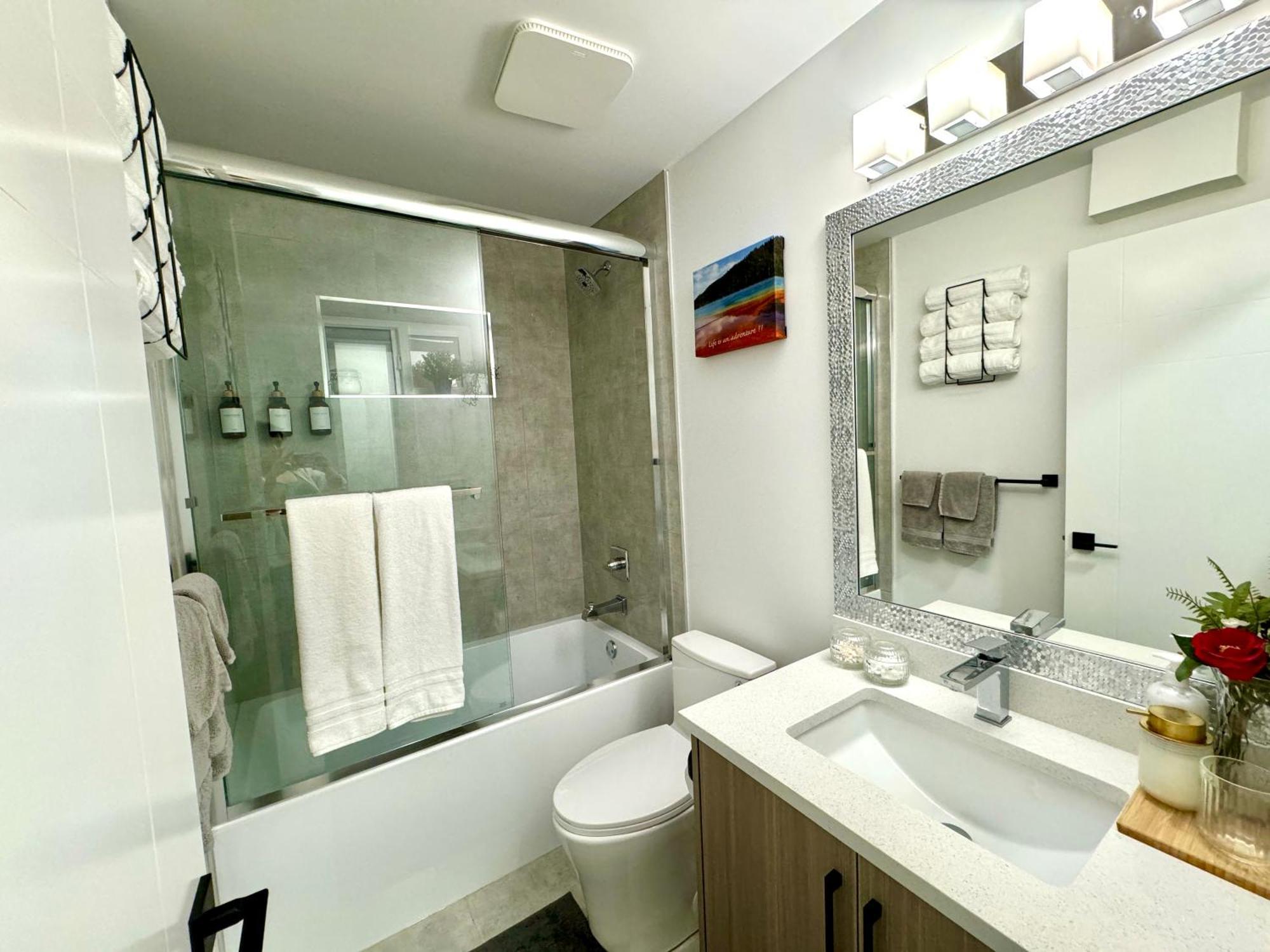 The Sunset Haven- Cozy 2Br Basement Suite Near White Rock Surrey Esterno foto